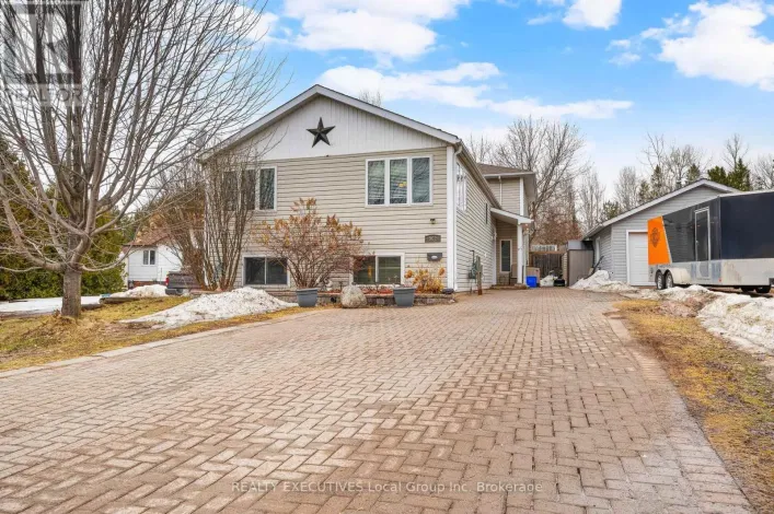 962 LAKESHORE DRIVE, North Bay