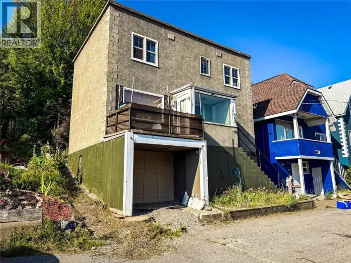 962 Nelson Avenue, Trail