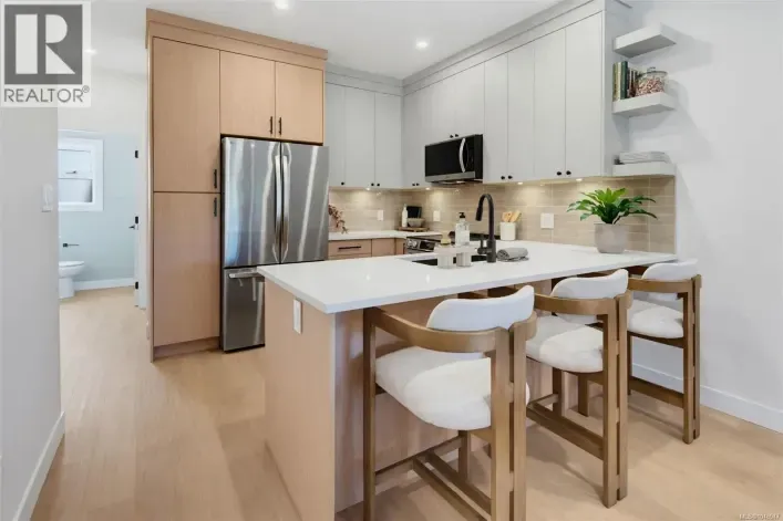 964 Siskin Ridge, Langford