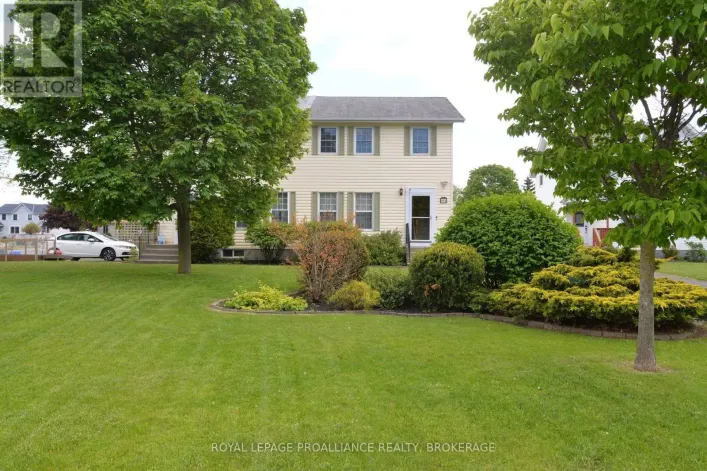 964 UXBRIDGE CRESCENT, Kingston