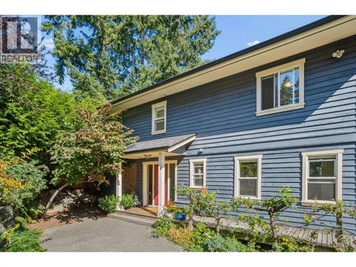 965 VILLAGE DRIVE, Bowen Island