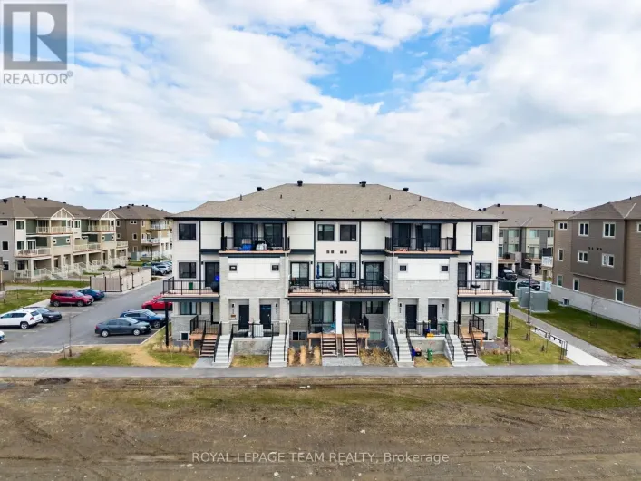 966 CHAPMAN MILLS DRIVE, Ottawa