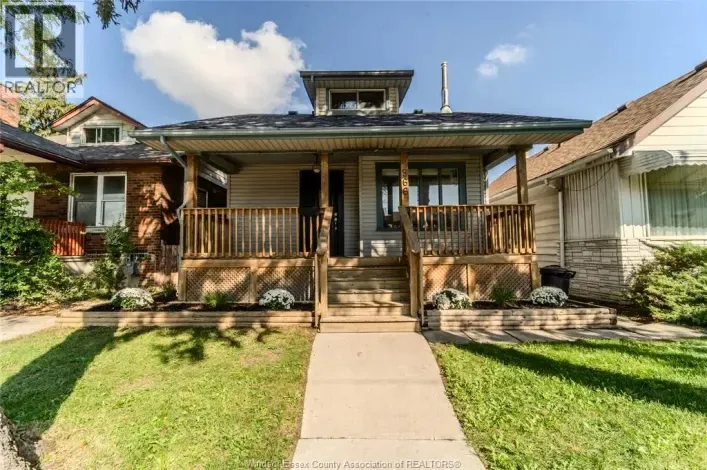 966 CURRY AVENUE, Windsor
