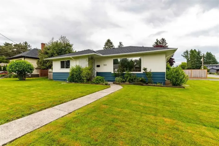 9660 YOUNG ROAD|Chilliwack Proper East, Chilliwack