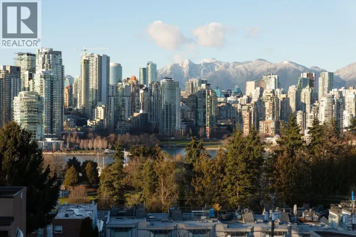 967 W 8TH AVENUE, Vancouver