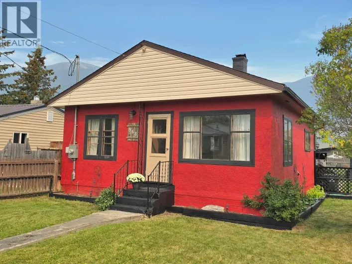 968 4TH AVENUE, McBride