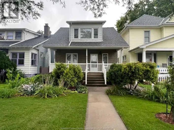 969 MOY AVENUE, Windsor