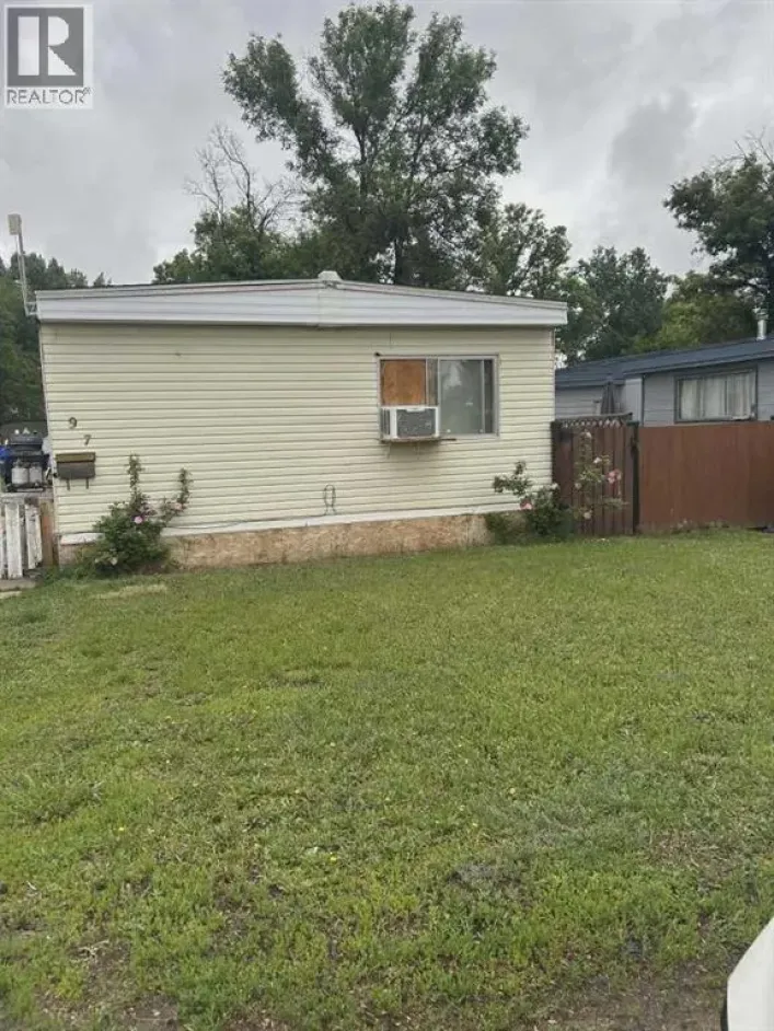 97, 4000 13 Avenue SE, Medicine Hat