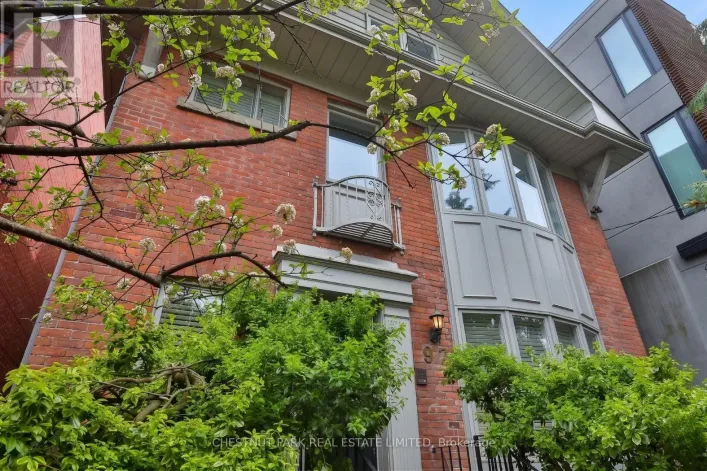 97 FARNHAM AVENUE, Toronto
