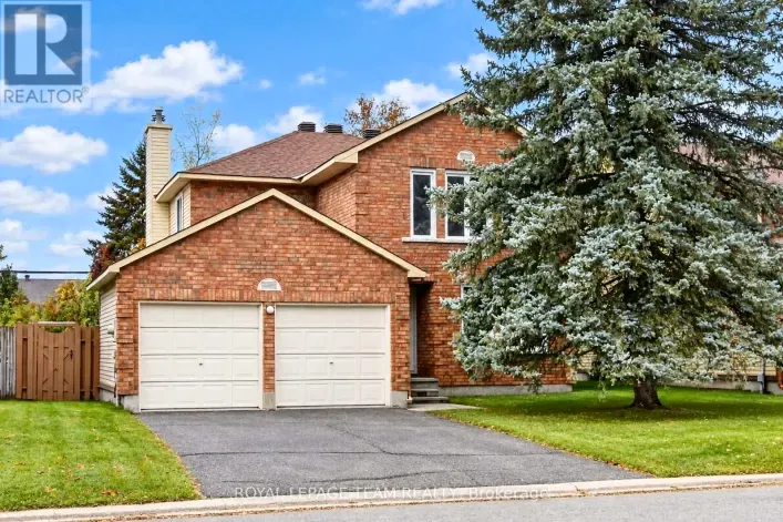 House for sale: 97 HUNTSMAN CRESCENT, Ottawa