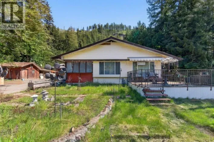 97 Salmon River Road, Salmon Arm