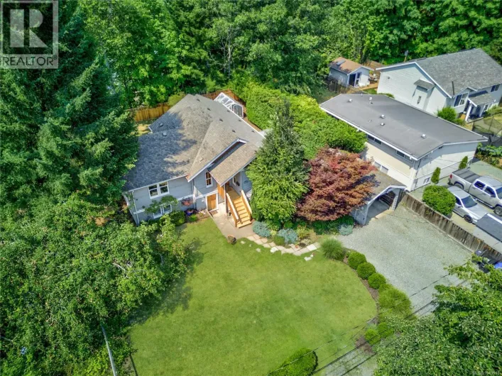 970 1st St, Courtenay