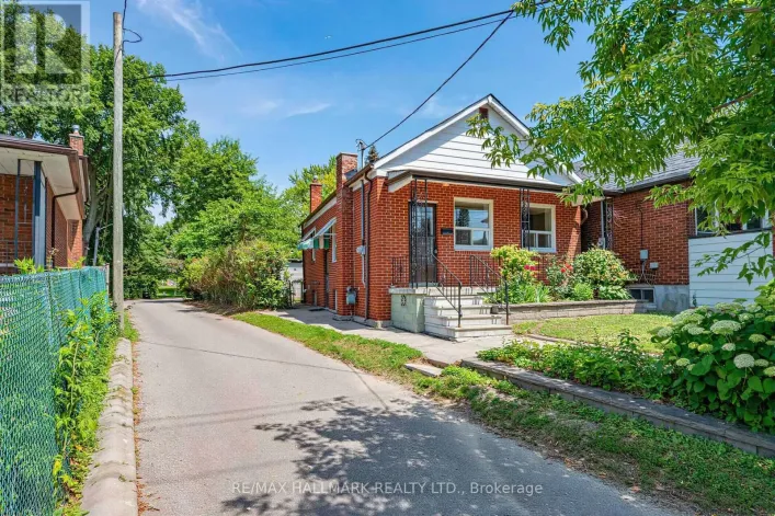 970 COSBURN AVENUE, Toronto