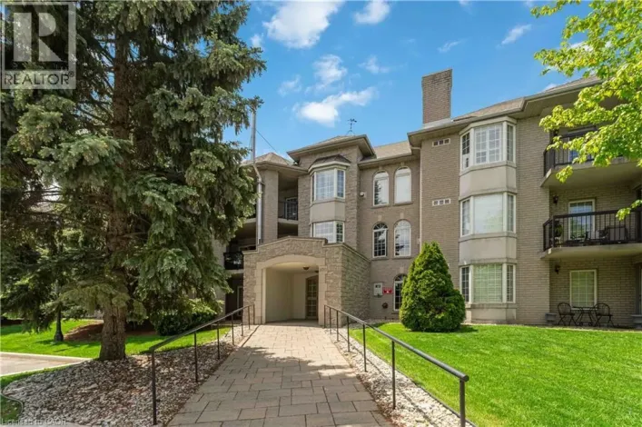 970 GOLF LINKS Road Unit# 205, Ancaster