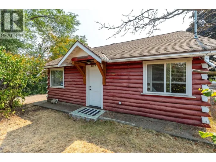 9705 SARGEANT Street, Summerland