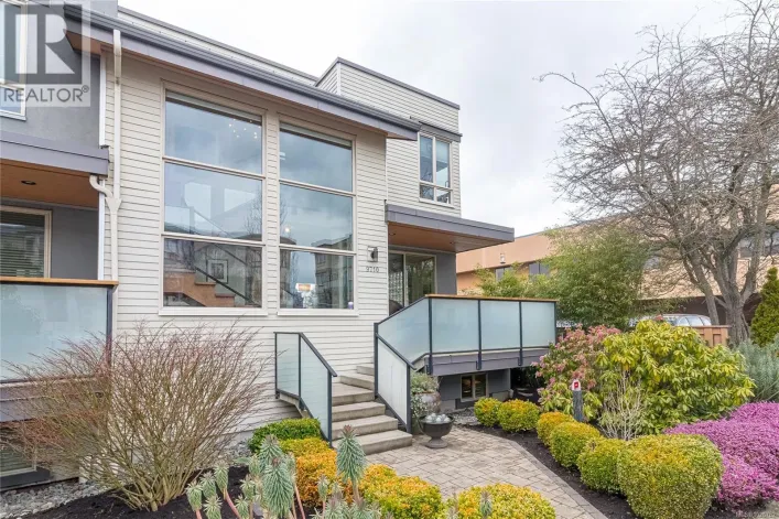 9710 Fifth St, Sidney