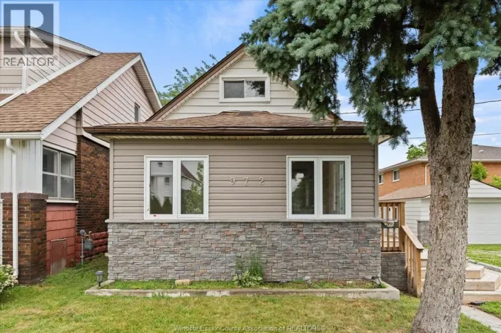 972 WELLINGTON AVENUE, Windsor