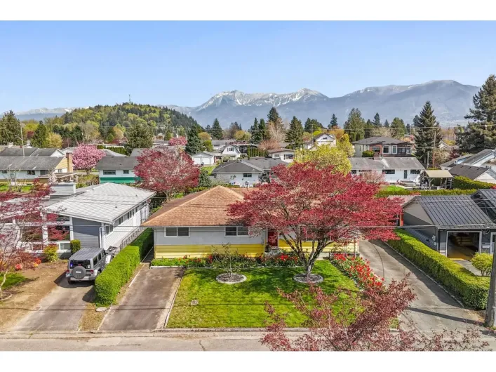 9726 JUNIPER STREET|Chilliwack Proper East, Chilliwack
