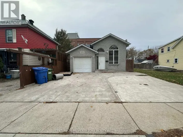 975 ALBERT ROAD, Windsor