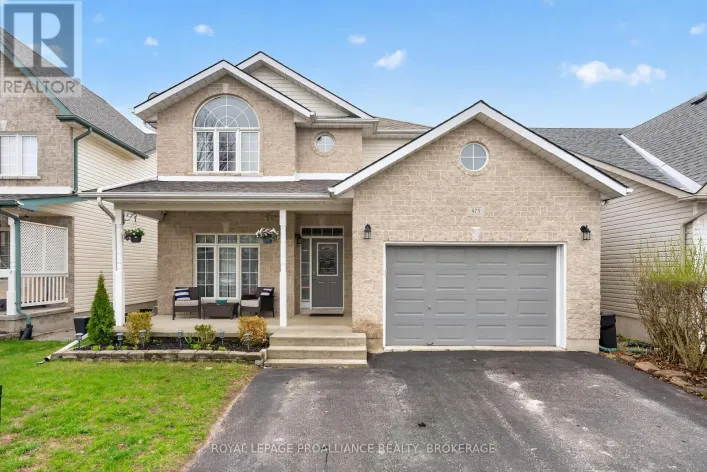 975 BLUFFWOOD AVENUE, Kingston)