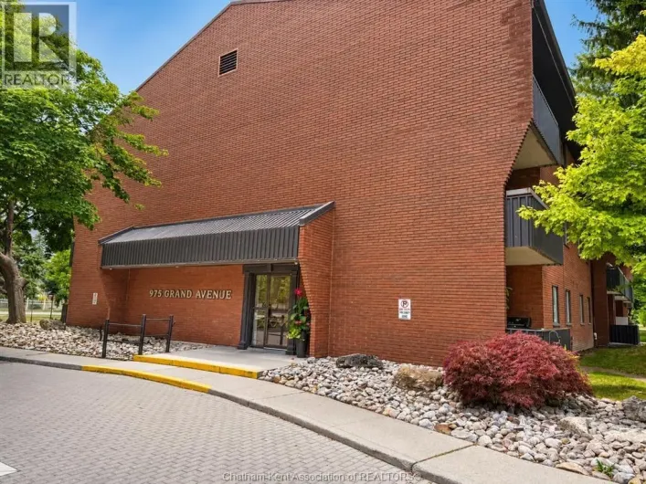 975 Grand AVENUE West Unit# 304, Chatham