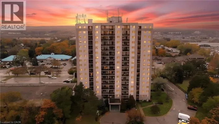 975 WARWICK Court Unit# 101, Burlington