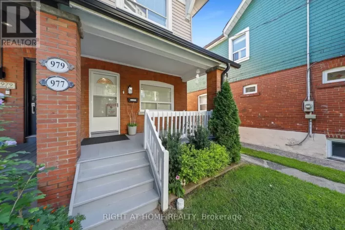 977 BROADVIEW AVENUE, Toronto
