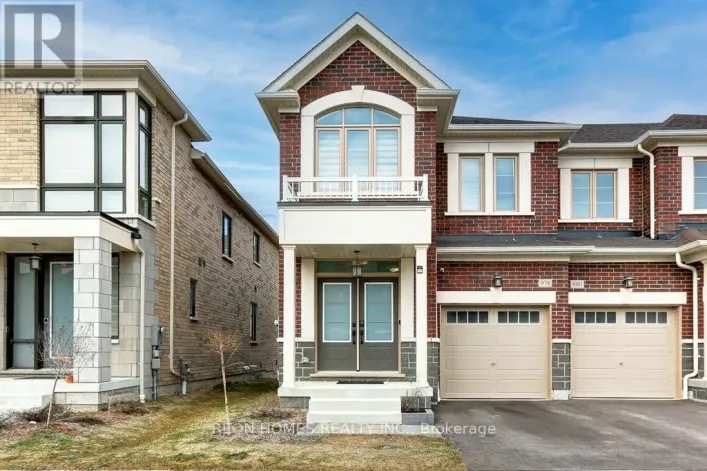 978 CROWSNEST HOLLOW, Pickering