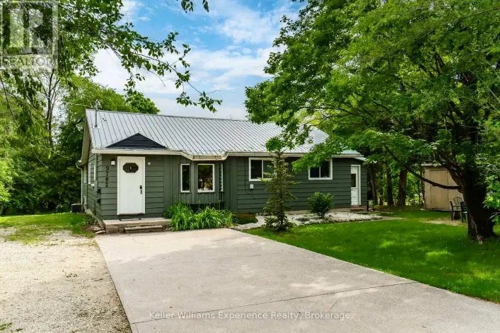 9782 BEACHWOOD DRIVE, Collingwood