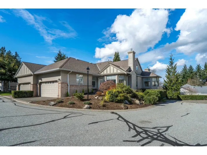 98 2533 152 STREET, Surrey