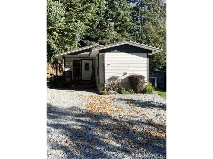 98 43201 LOUGHEED HIGHWAY, Mission