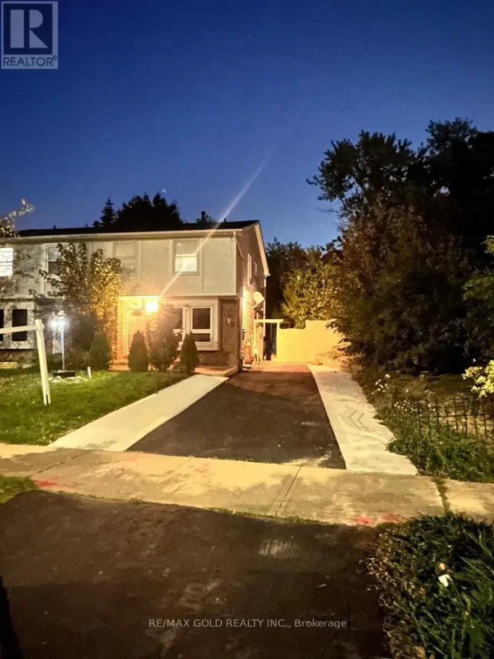 98 CENTRE STREET N, Brampton