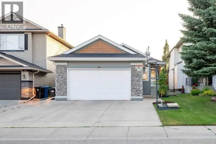 98 Chapala Grove SE, Calgary