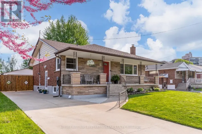98 DUNCOMBE DRIVE, Hamilton