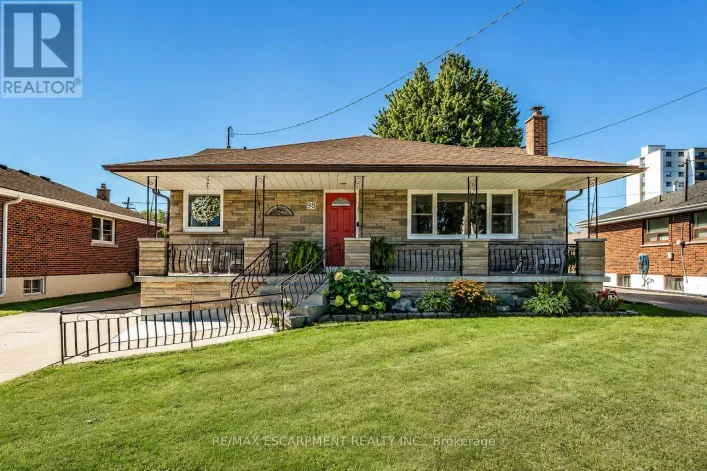 98 DUNCOMBE DRIVE, Hamilton