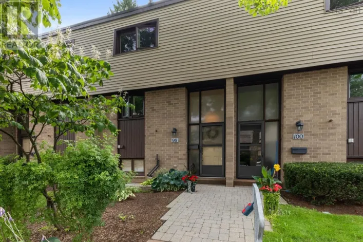 98 Forestside Crescent, Halifax
