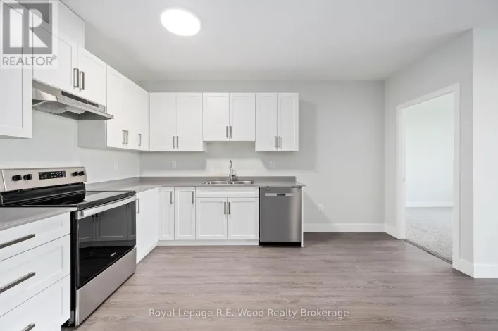 98 KING STREET, Tillsonburg