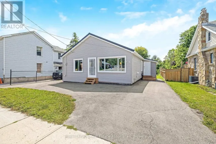 98 MAIN STREET N, Halton Hills