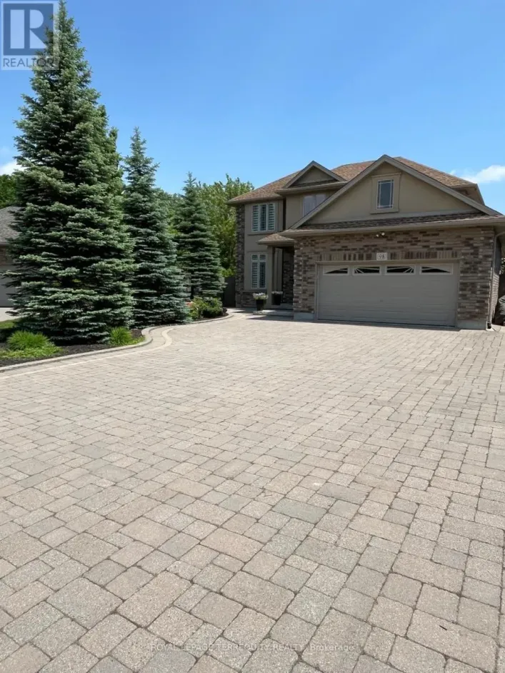 98 MICHAEL DRIVE, Welland