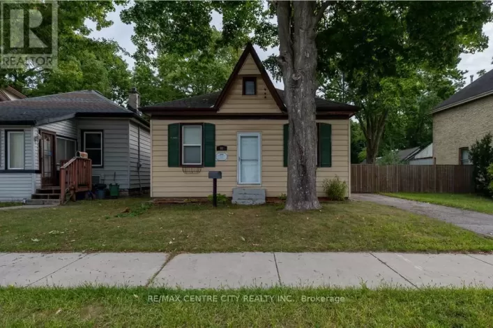 98 OAK STREET, London East