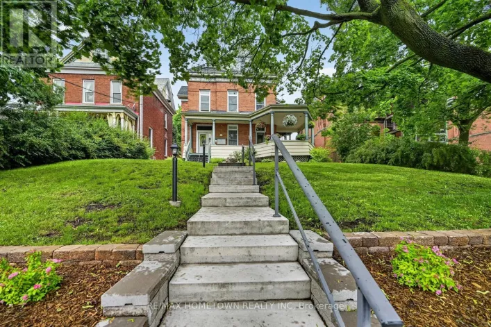 98 PINE STREET, Brockville