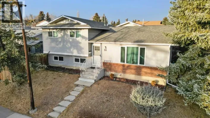 98 Ranch Glen Drive NW, Calgary