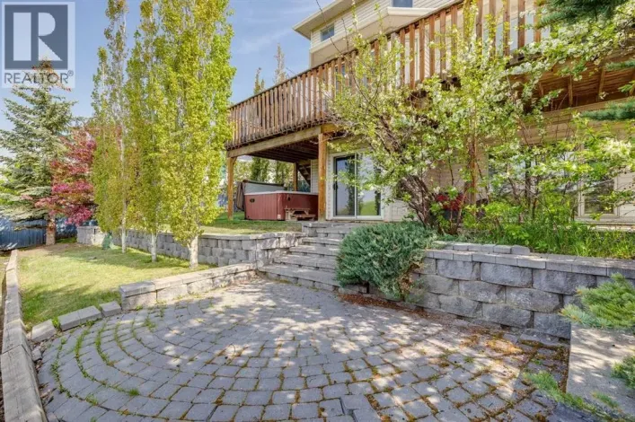 98 Sierra Nevada Green SW, Calgary