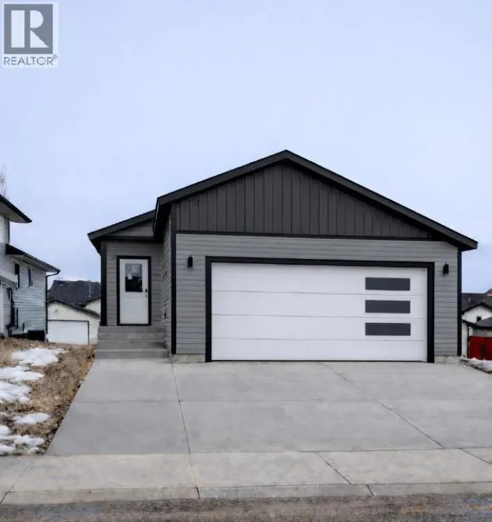 98 Sunwood Crescent SW, Medicine Hat