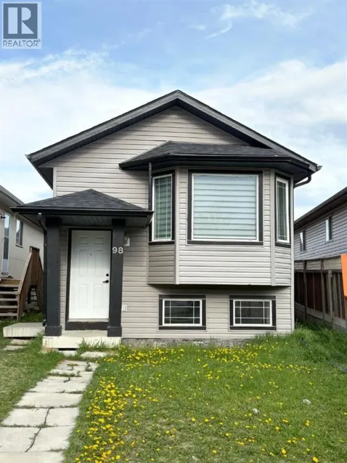 98 Tarawood Road NE, Calgary