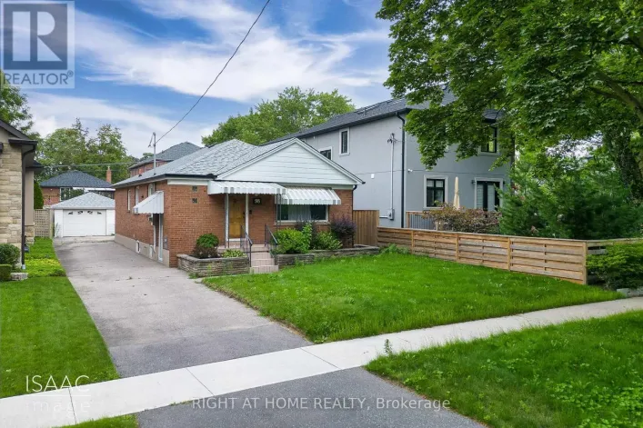 98 YORKVIEW DRIVE, Toronto