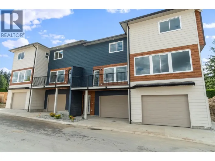 981 12 Street SE Unit# 32, Salmon Arm