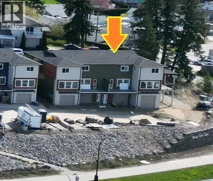 Row / Townhouse for sale: 981 12 Street SE Unit# 37, Salmon Arm