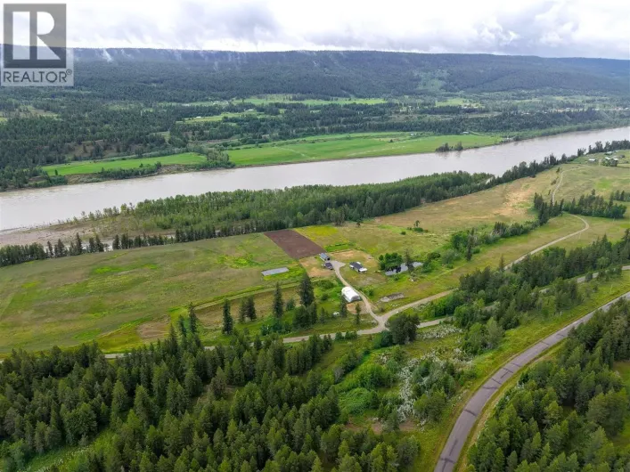 House for sale: 9811 MARGUERITE FERRY ROAD, Quesnel