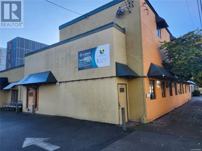 9819 Fifth St, Sidney